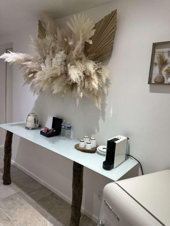 Appartement Jacuzzi Prive Avignone Esterno foto