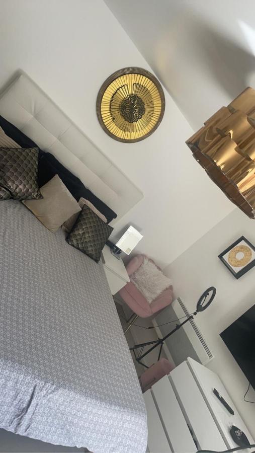 Appartement Jacuzzi Prive Avignone Esterno foto
